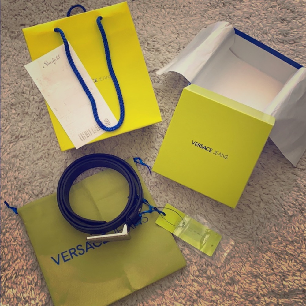 Men’s Versace belt.